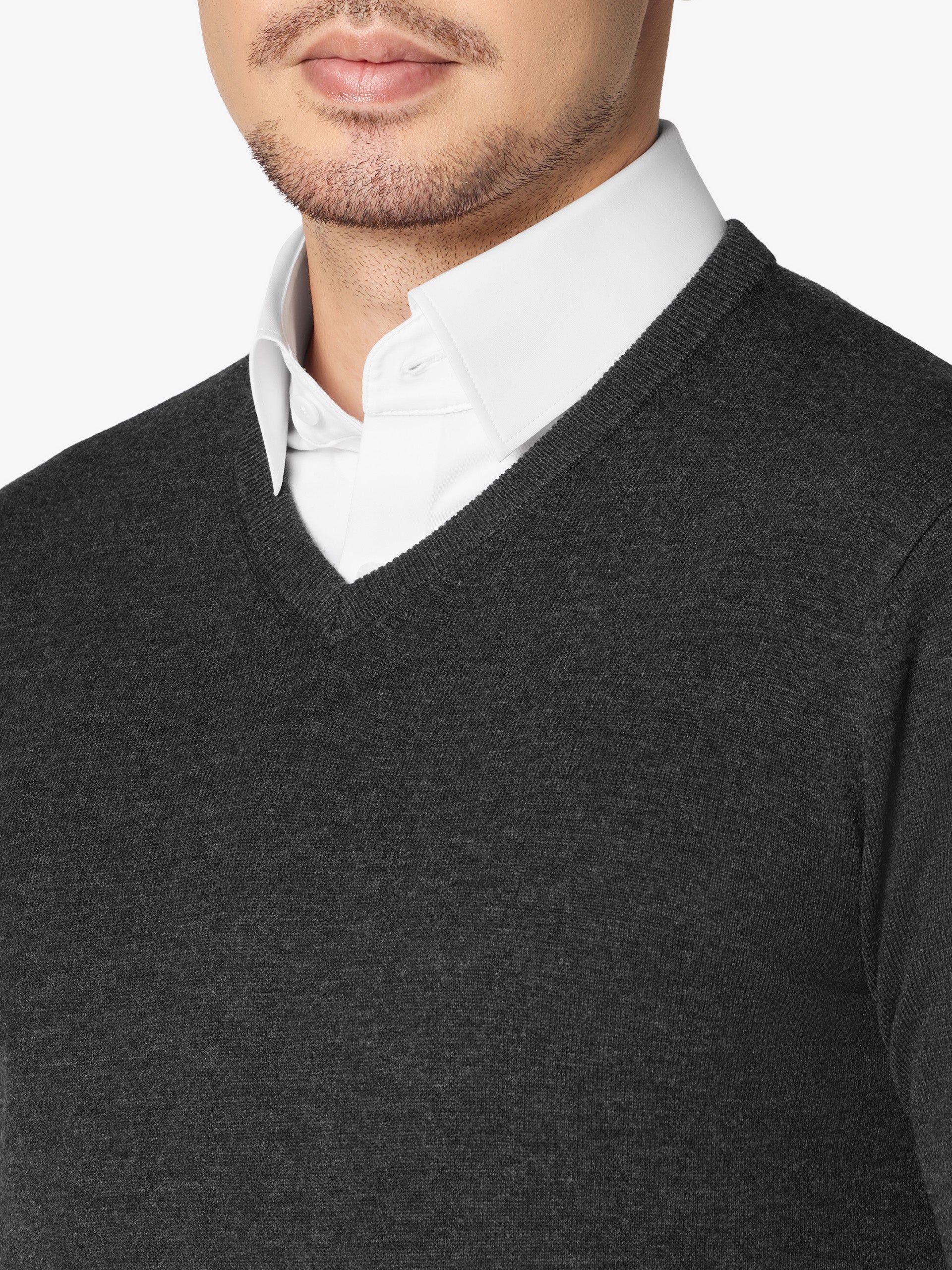 xSweater Merino V-Neck Midweight - Charcoal - Image 3